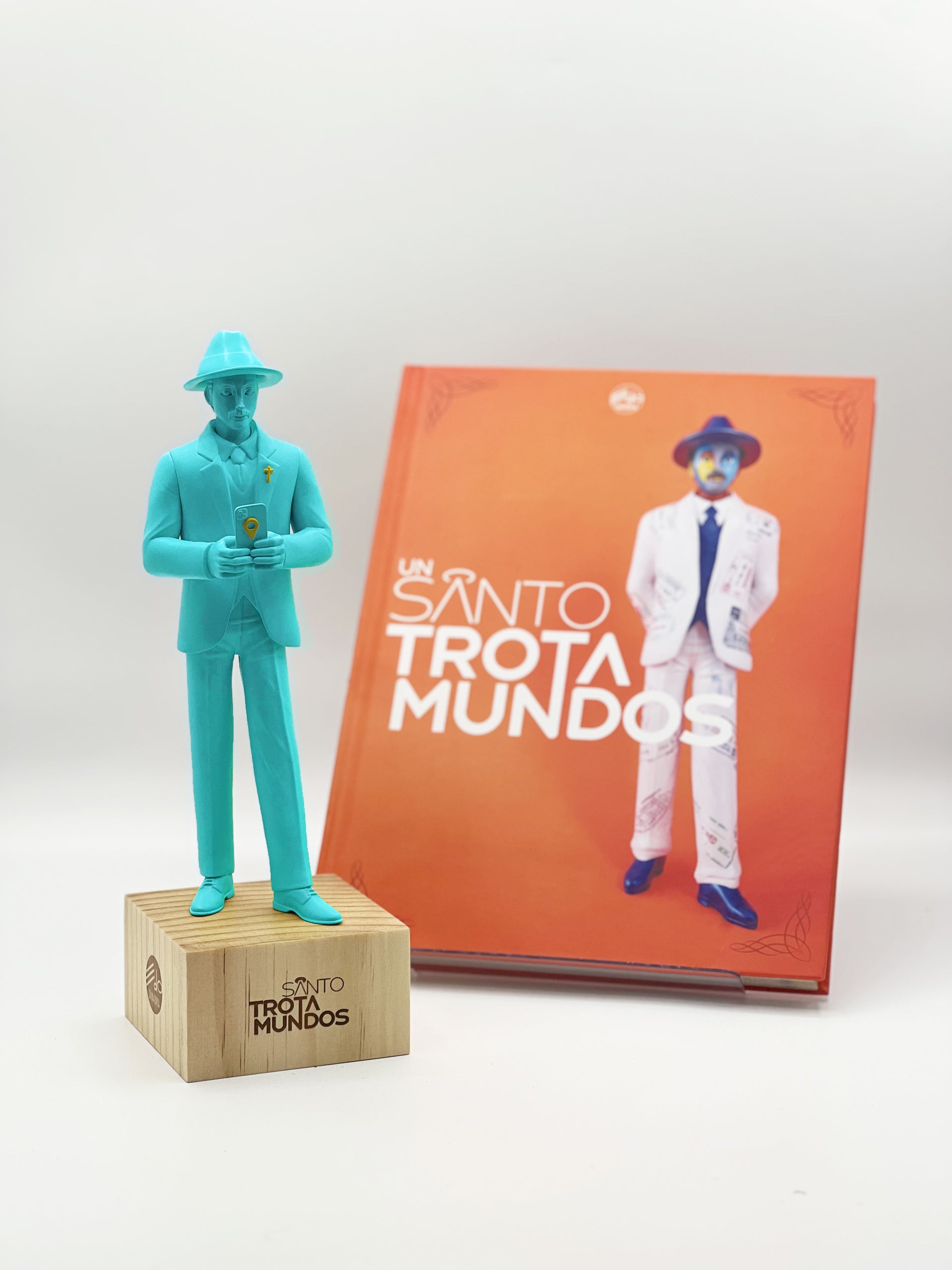 DÚO ESPECIAL: Libro + Escultura Santo Trotamundos